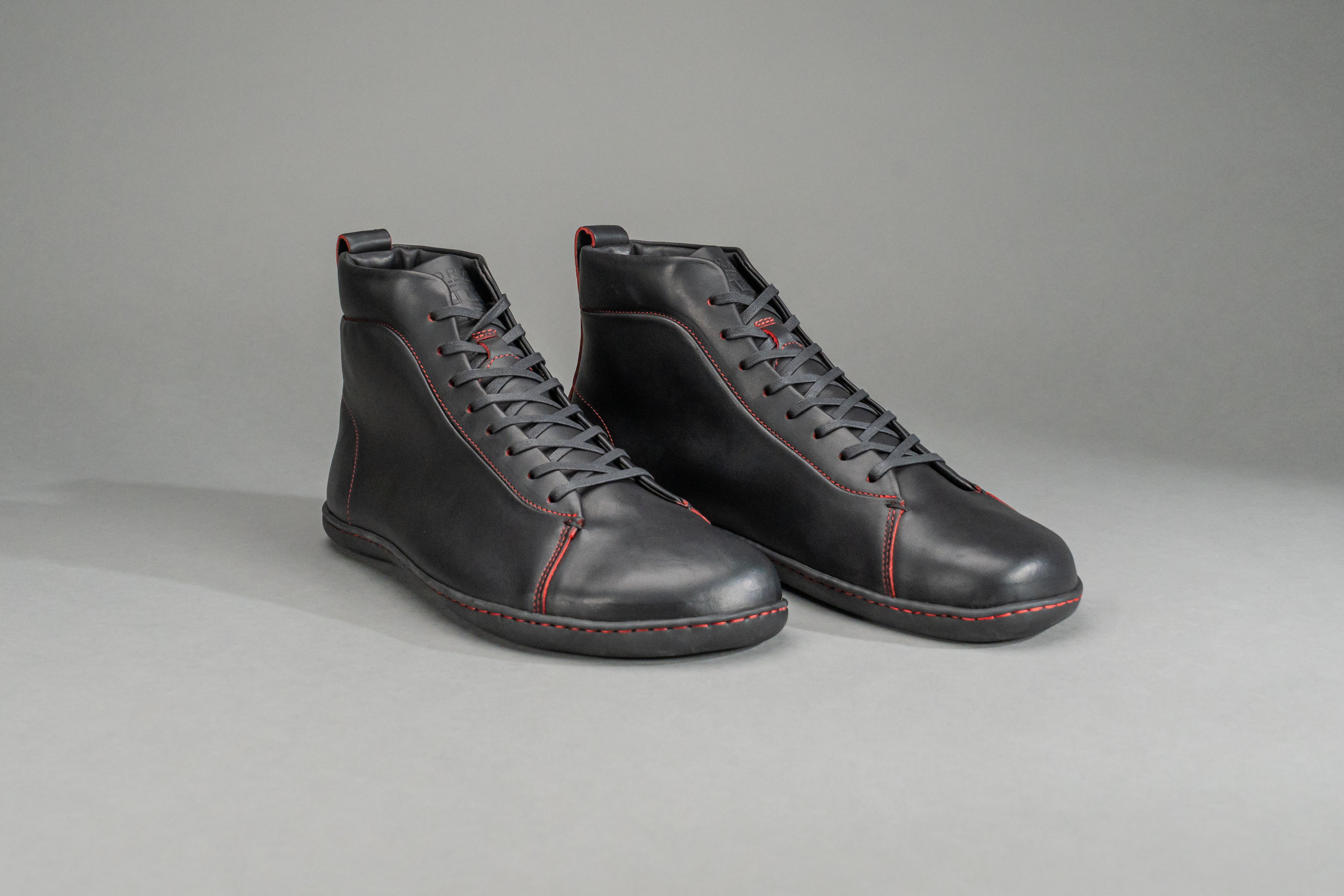 Clinch Milne Soft-toe in Top Notch Horsehide Black (Tea core