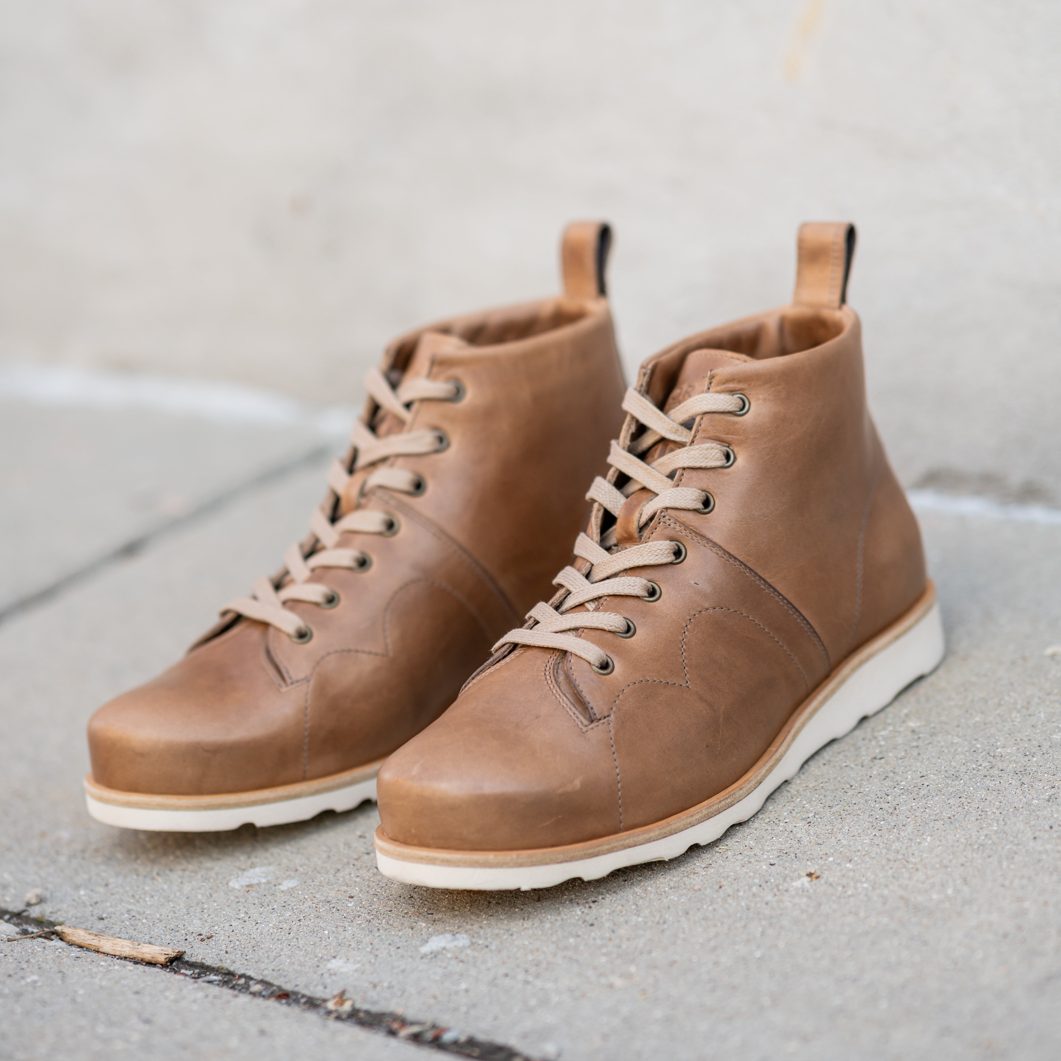 Monkey Boot – Rose Anvil